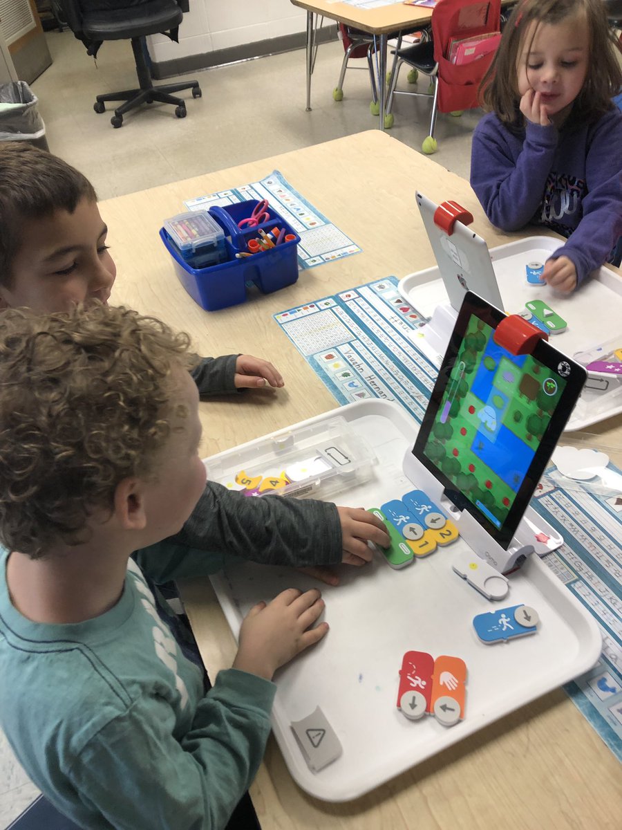 ChristaLeonardi's tweet photo. Today in Math we participated in the Hour of Code. We talked about coding and computer programming and participated in coding activities such as an Osmo coding game and learning about “Dot” the robot! We had a great time! 🤖💻🔢@KrohnEdu  @cheekmw16 @PlayOsmo #JCLEARNERS https://t.co/5fFh0yULpf