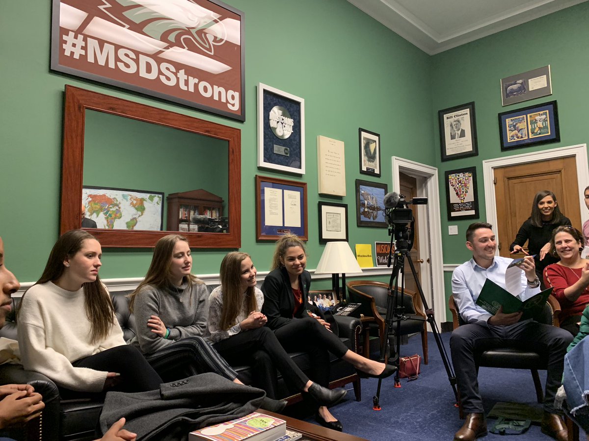 Hello__Congress's tweet photo. @Junior_NAA members meeting with @RepTedDeutch last night to discuss plans for the house to pass common-sense reform in the next two years! #HelloCongress https://t.co/ac3OmUYsFY