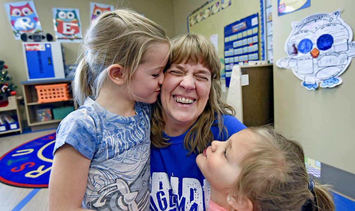 EducationMN's tweet photo. Minnesota children deserve a strong public school system. One with smaller class sizes, more support staff and highly-qualified educators earning a living wage. RT if you agree! https://t.co/nY7wEUFL7D #mnleg #surplus4schools https://t.co/8b6HPBHABd