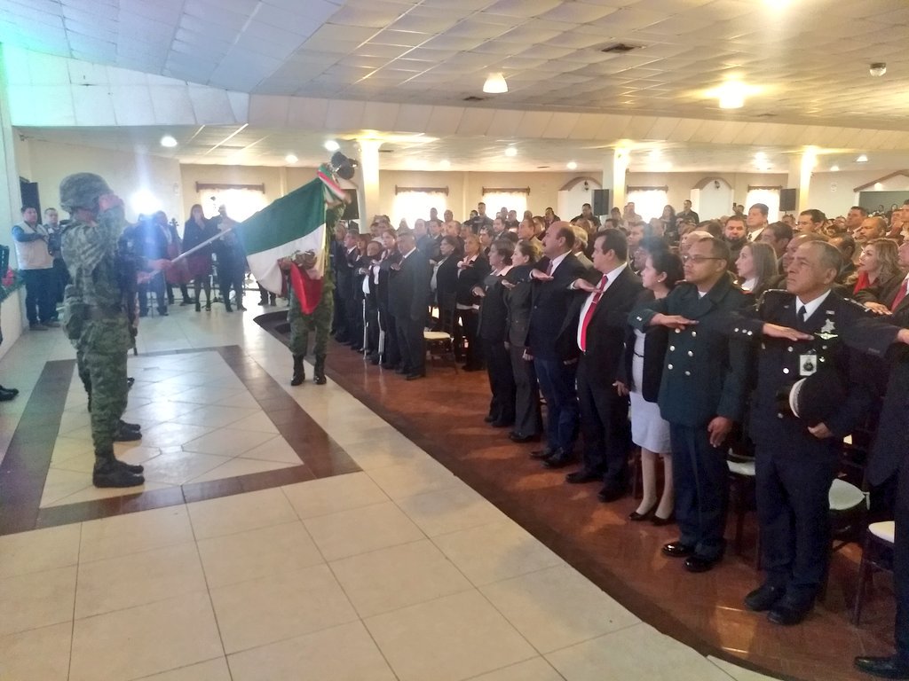 rigofuentes's tweet photo. El Alcalde, @soto_kike, entregó al pueblo de #Castaños, #Coahuila su #InformeDeResultados2018 y hay grandes logros por destacar.

Empezando porque en los primeros 100 días de su administración cumplió los 5 grandes compromisos de su campaña.

#PalabraDelPRI #PalabraDeHonor https://t.co/PyxV1TsmEA