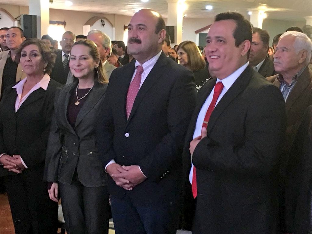 rigofuentes's tweet photo. El Alcalde, @soto_kike, entregó al pueblo de #Castaños, #Coahuila su #InformeDeResultados2018 y hay grandes logros por destacar.

Empezando porque en los primeros 100 días de su administración cumplió los 5 grandes compromisos de su campaña.

#PalabraDelPRI #PalabraDeHonor https://t.co/PyxV1TsmEA