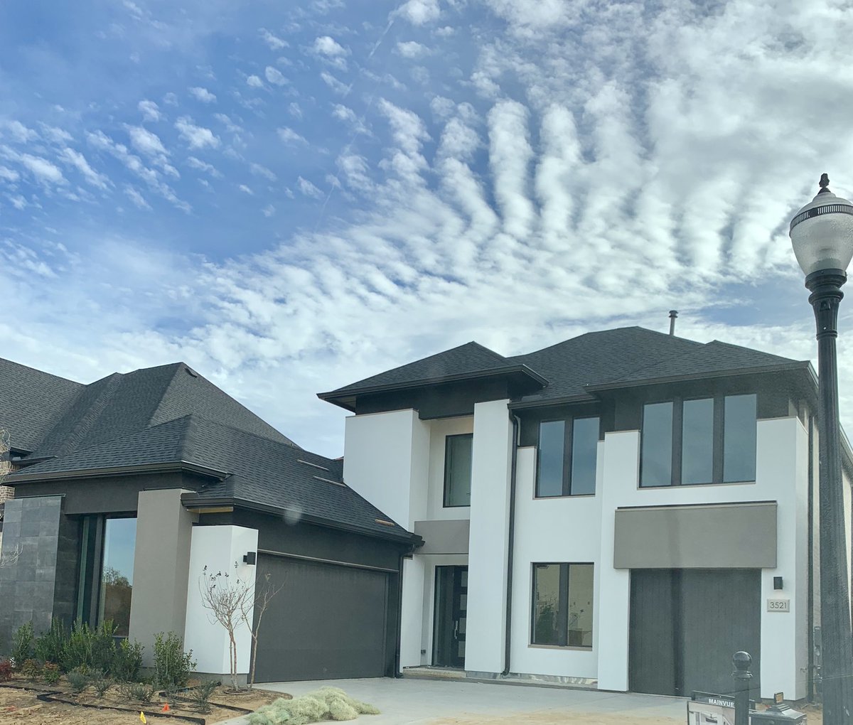 TISELLSDFW's tweet image. Looks like snow in parts of north Texas this weekend. #mainvuehomes
@WindsongRanchTX @mainvuehomes 
#snowwhite