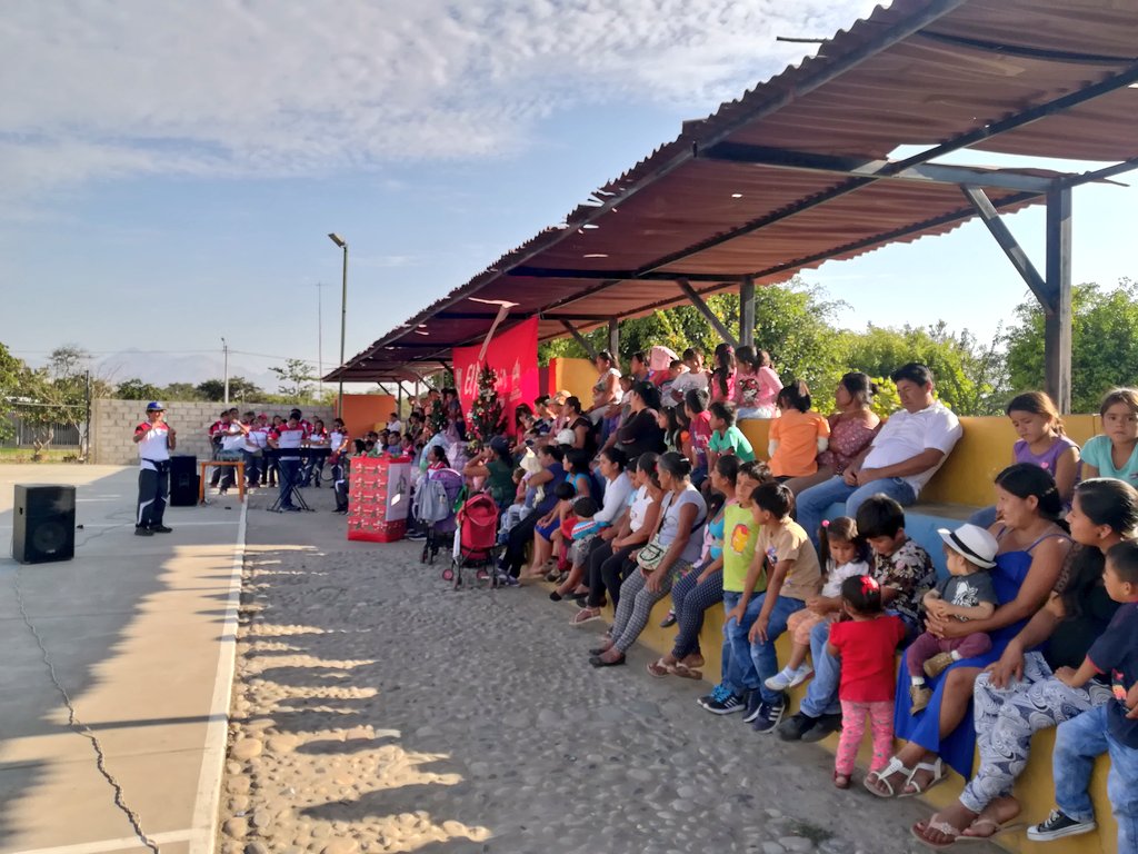 nmendigure's tweet image. Más de 120 niños de La Calera Alta en Chepén fueron impactados por el Proyecto #MasAmorEnNavidad desarrollado por la @IEAElPorvenir como parte de la Responsabilidad Social y aún #LoMejorEstáPORVENIR