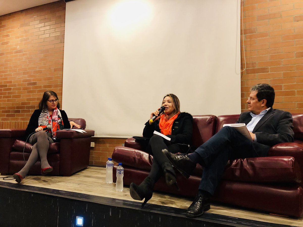 SofiCabreraEs's tweet photo. “Cuando consolido redes de trabajo, desarrollo procesos de innovación educativa” Albenis Cortes @albenisc docente de @unipanamericana #InnovaUnipanamericana https://t.co/b9vQ9uCkSt