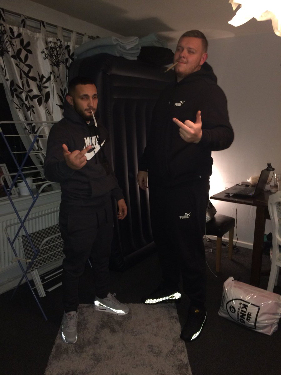 MasterMarsh's tweet photo. Wouldn’t you love to be #forcedintoxed by two masters?whilst we drain your🐷bank🤑making you squeal like the pig you are 
You know where to find us cunts 
#scallymasters #alphas #str8alphas #cashmasters #cashdoms #intox #walletdrain #walletrinse #walkingwallet #cashfag 💵🖕🏽 https://t.co/OWIlCIzSwQ