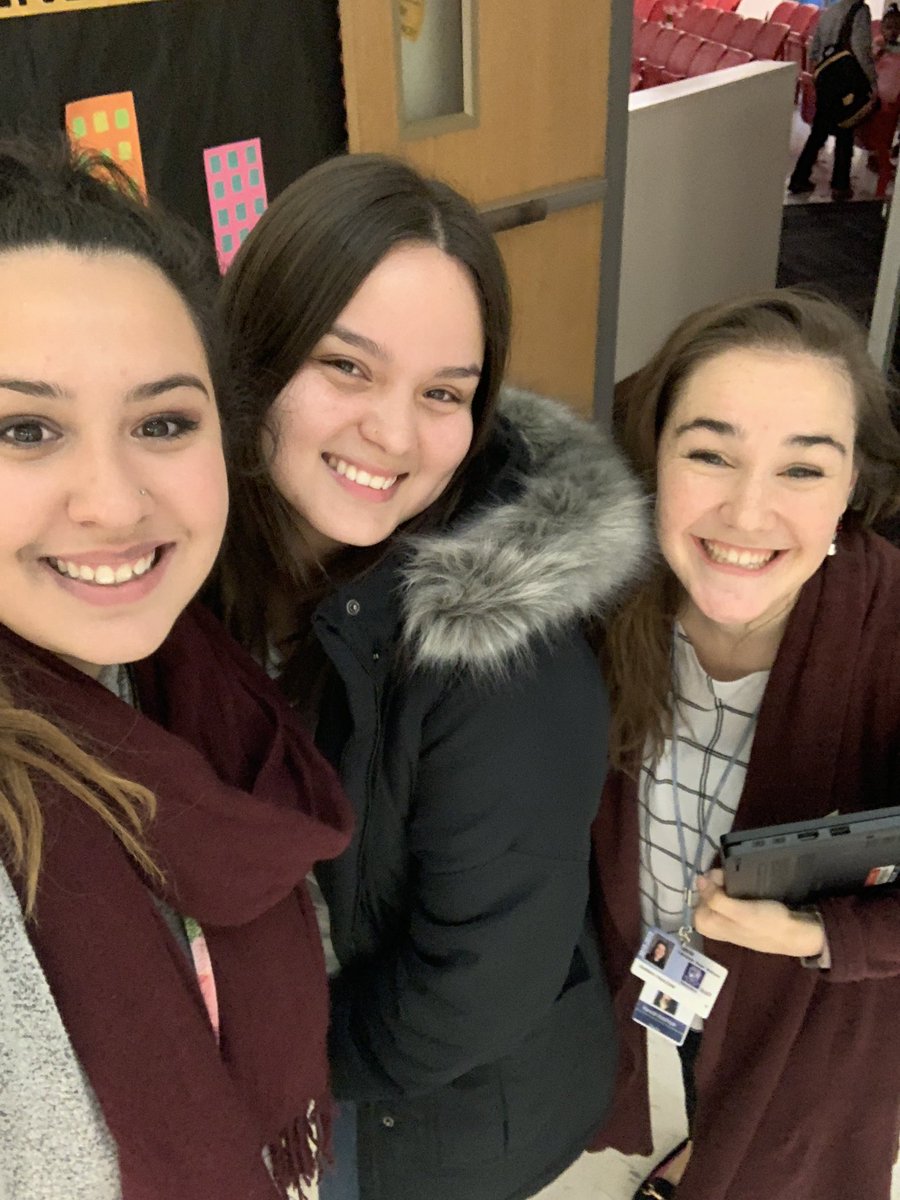 odiea17's tweet photo. Supporting our 4th &amp; 5th grade winter performance! @medrano_hope https://t.co/IItcfl6ybn
