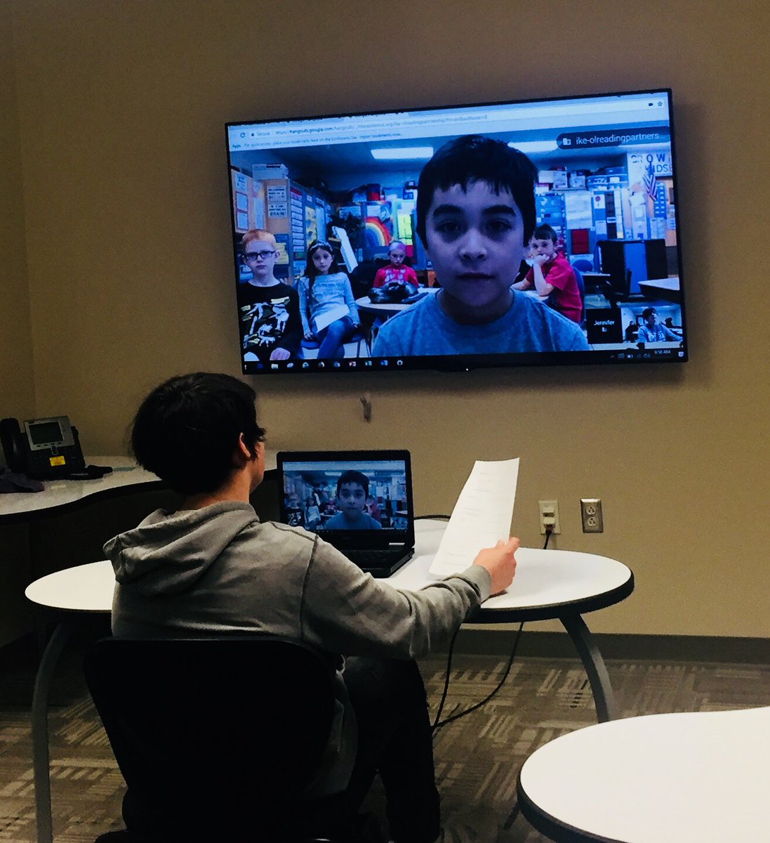 HollyAnnNelson's tweet photo. Google Hangout today ~ IKE Reading mentors meet their mentees at Orchard Lane! #SDNBLearns #SDNBReads @SDNBSchools @IkeSDNB @IkePrincipal https://t.co/nwWXoWEmvg