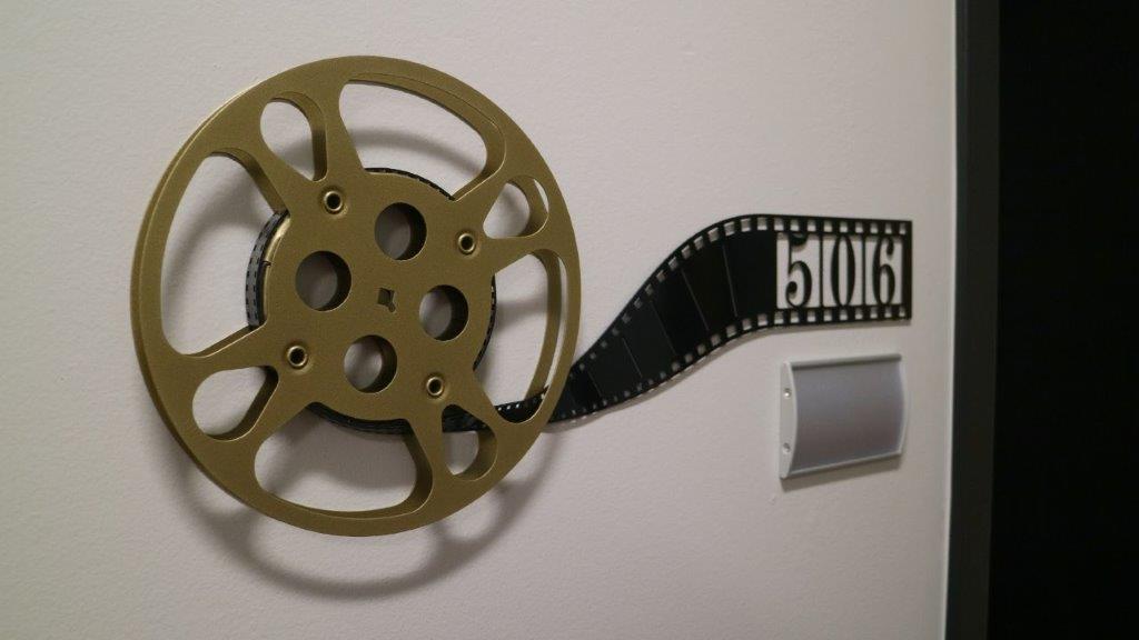 GoldbergBrothrs's tweet photo. Our creative folks turned some of our vintage film reels into retro suite signs!
#goldbergbrothers #reelfactory #filmreels #hollywoodfilms #creativeideas #vintagefilmreels https://t.co/AHefIEApCf
