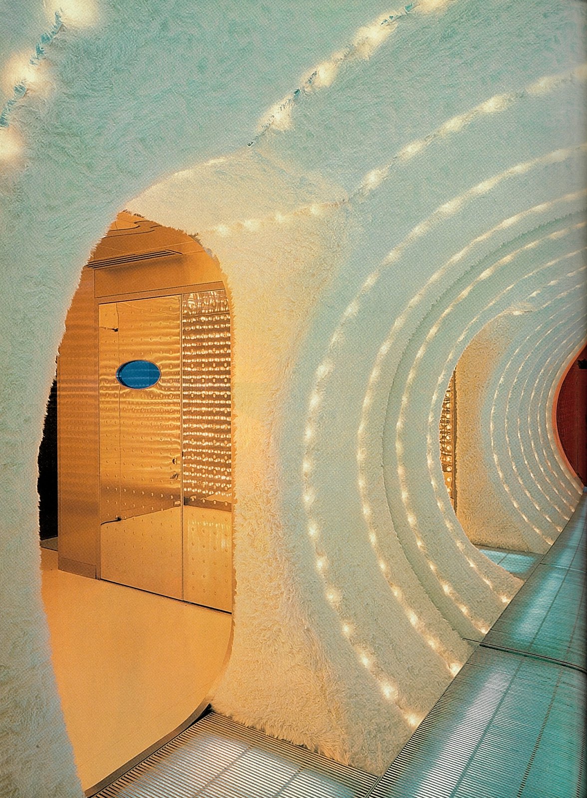Y2K Aesthetic Institute 💽 BLM on Twitter: "Lenny Kravitz’s house in ...