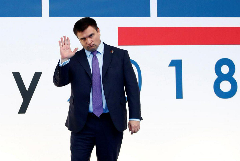Ukraine asks West to ramp up sanctions on Russia https://reut.rs/2RDlBOr