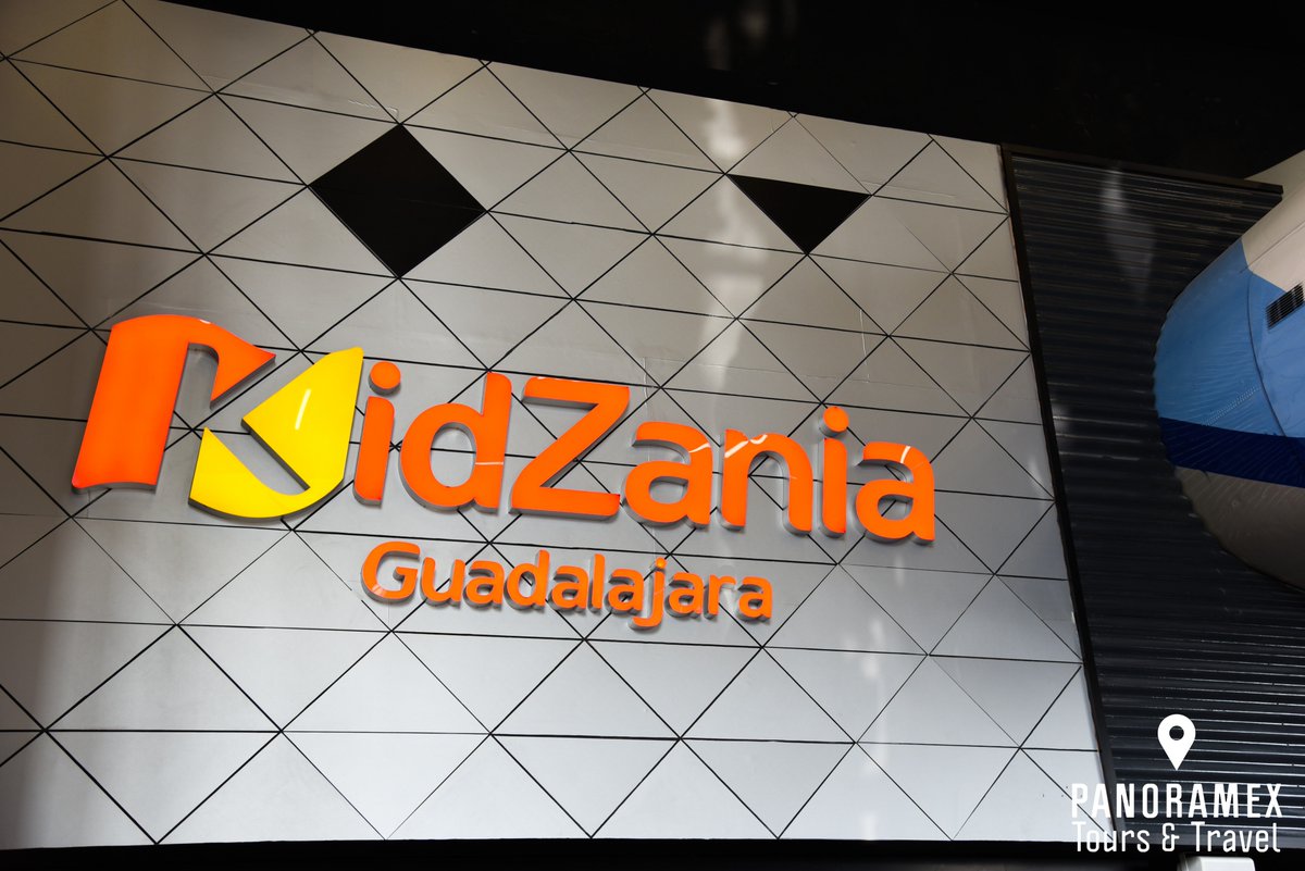panoramex's tweet photo. ¡Hoy @KidZaniaMexico #Guadalajara abre sus puertas! Te recomendamos este increíble lugar donde tus niños se podrán divertir mientras juegan a ser grandes. 👨‍👩‍👧‍👦👩‍🔬👨‍🚒 #kidzania 
Conócelo en un tour privado: https://t.co/eeCKwix2LW https://t.co/eWjvoT8pTf