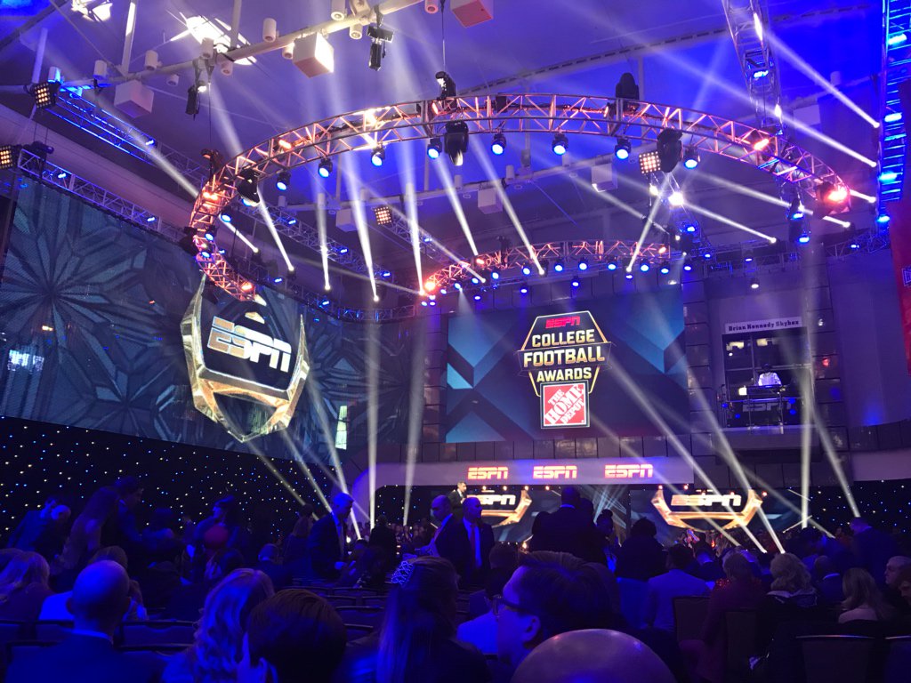 DtxZFUHU4AANfTw.jpg:large