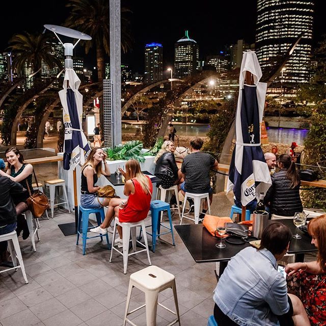 SthbeachSocial's tweet photo. Friday nights and city lights 🌃🍻 .
.
.
.
#night #photooftheday #photography #instagood #beautiful #nature #love #art #red #sky #view #city #music #instagram #like4like #clouds #happy #pretty #sun #style #travel #life #pink #instapic #cloudporn #picof… https://t.co/c3ZNNUli2u https://t.co/cFOMiQdOdf