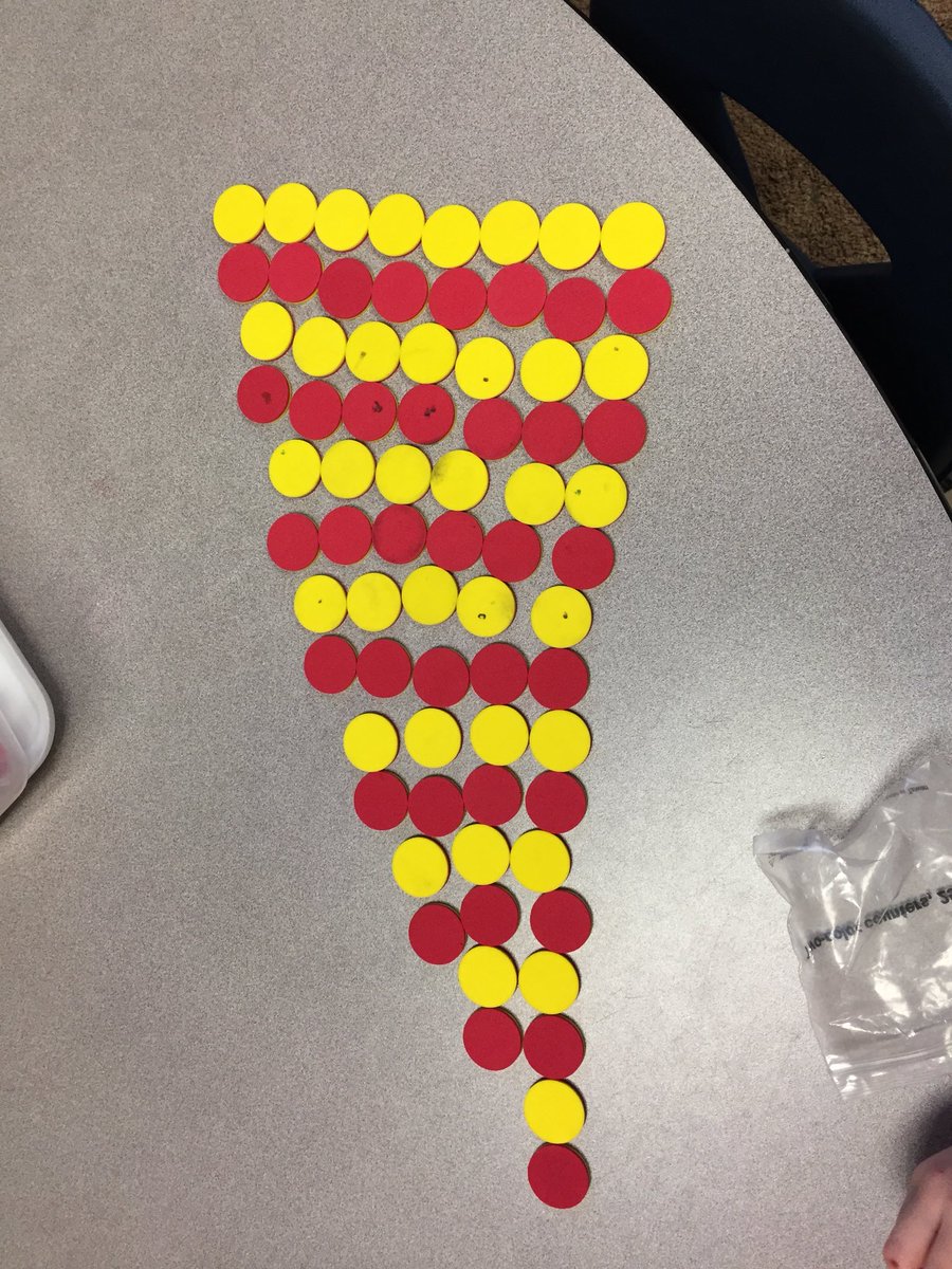 SusanWalkoviak's tweet photo. Learning about growing patterns in kindergarten #mpesLeadTheWay @AshleyTornberg https://t.co/ngYlbEisry