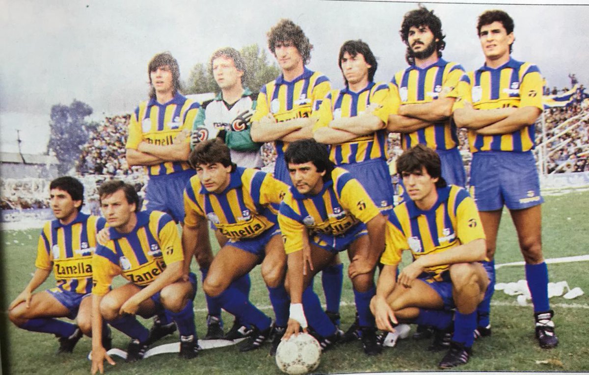 SC_ESPN's tweet image. Tres veces Patón, tres veces campeón: con Bauza, Central dio tres vueltas olímpicas. La del '80 en Córdoba, la del '87 en Temperley y la de esta noche en Mendoza.