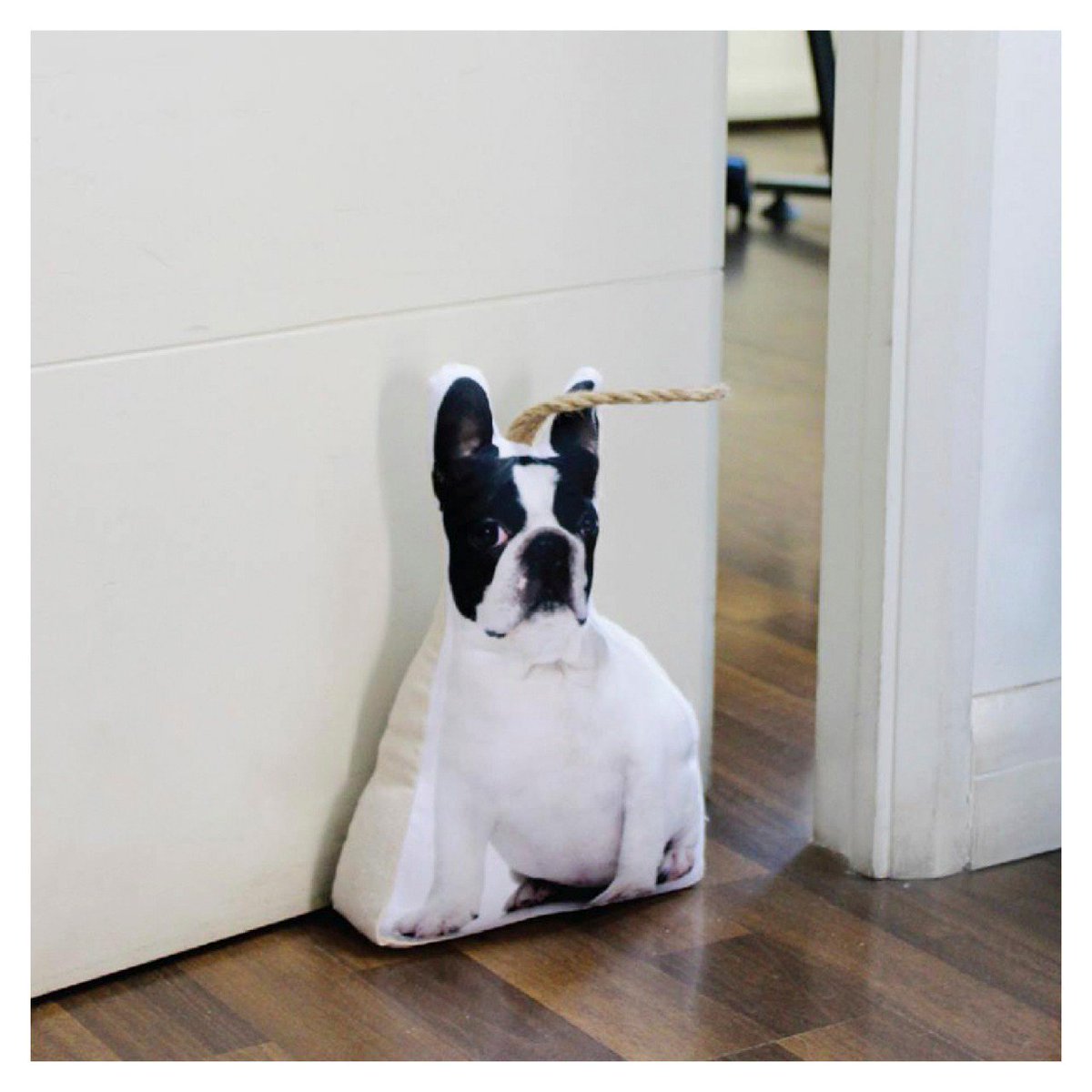 MorphChile's tweet photo. 🤗Traba Puerta Terrier, un excelente guardián para tu puerta y parece real😂
.
.
.
.
#traba #puerta #trabapuerta #terrier #perro #deco #hogar #decoracion #casa #diseño #saco #regalo #doglover #morphchile https://t.co/itEpHeZPtW