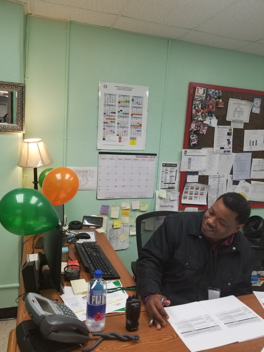 Queen7217's tweet photo. SURPRISE!!! To our "AMAZING" Assistant Principal Mr. Parrimore. You are truly APPRECIATEDβ€ @brownsvillems. #EverythingManπ https://t.co/7b7MyOTyxW