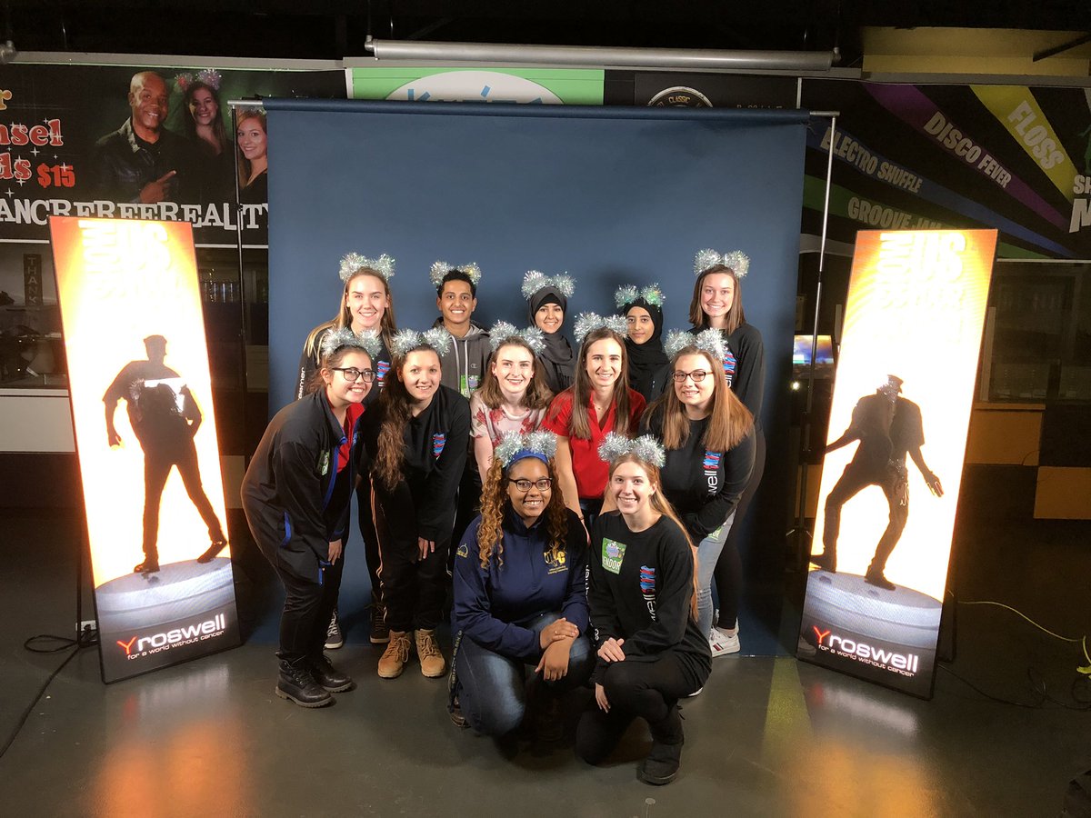 yroswell's tweet photo. Support a #cancerfreereality at Kissmas Bash 2018!! Buy a light up headband ๐๐proceeds benefit @RoswellPark https://t.co/fwbrJUX7su