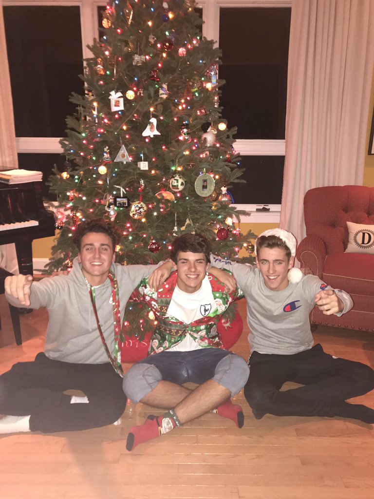 HoosyMusic's tweet photo. Everybody don’t forget to bring your $5 to purchase our album dropping tomorrow! Join us in celebrating the holidays, we hope you enjoy the music! https://t.co/nW6nKEwFxE
