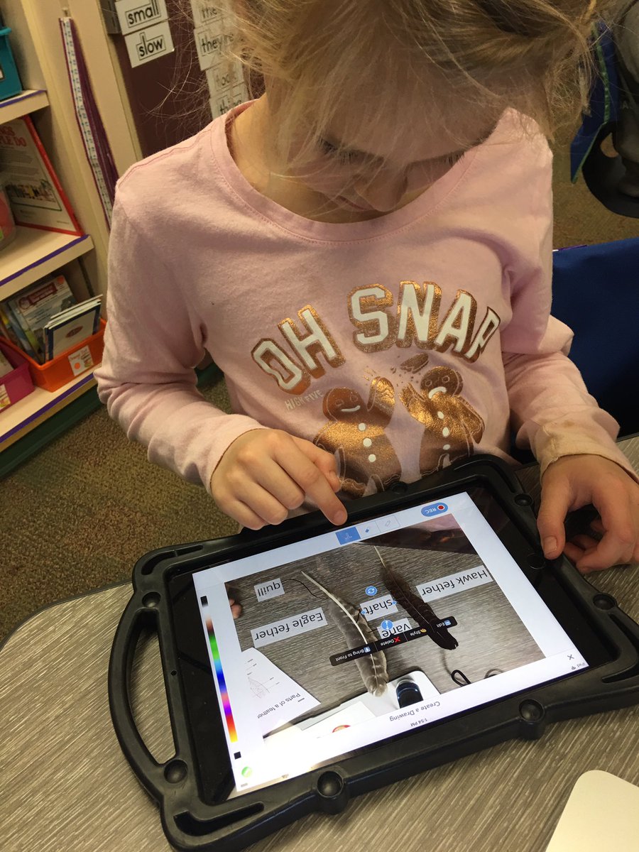 SimmonsEagles1's tweet photo. Students were fascinated by these #smartmicroscopes as they looked at feathers! Then they used @Seesaw as their interactive digital notebook to record observations! @GCISDInTech @aszahn66 @CristiGCISD #gcisdsci #hessoars https://t.co/zO3sSu13ya