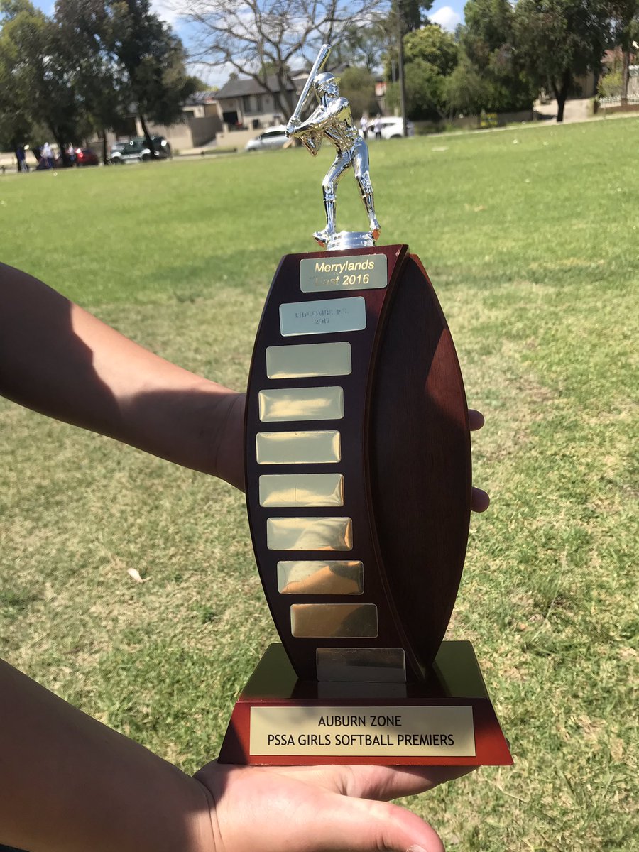 riahn_libro's tweet photo. Winner winner 🐓 dinner!!! #LPS 2018 Girls Softball Grand Final Winners! 14-2 @LidcombePS https://t.co/lx9b99AzaT