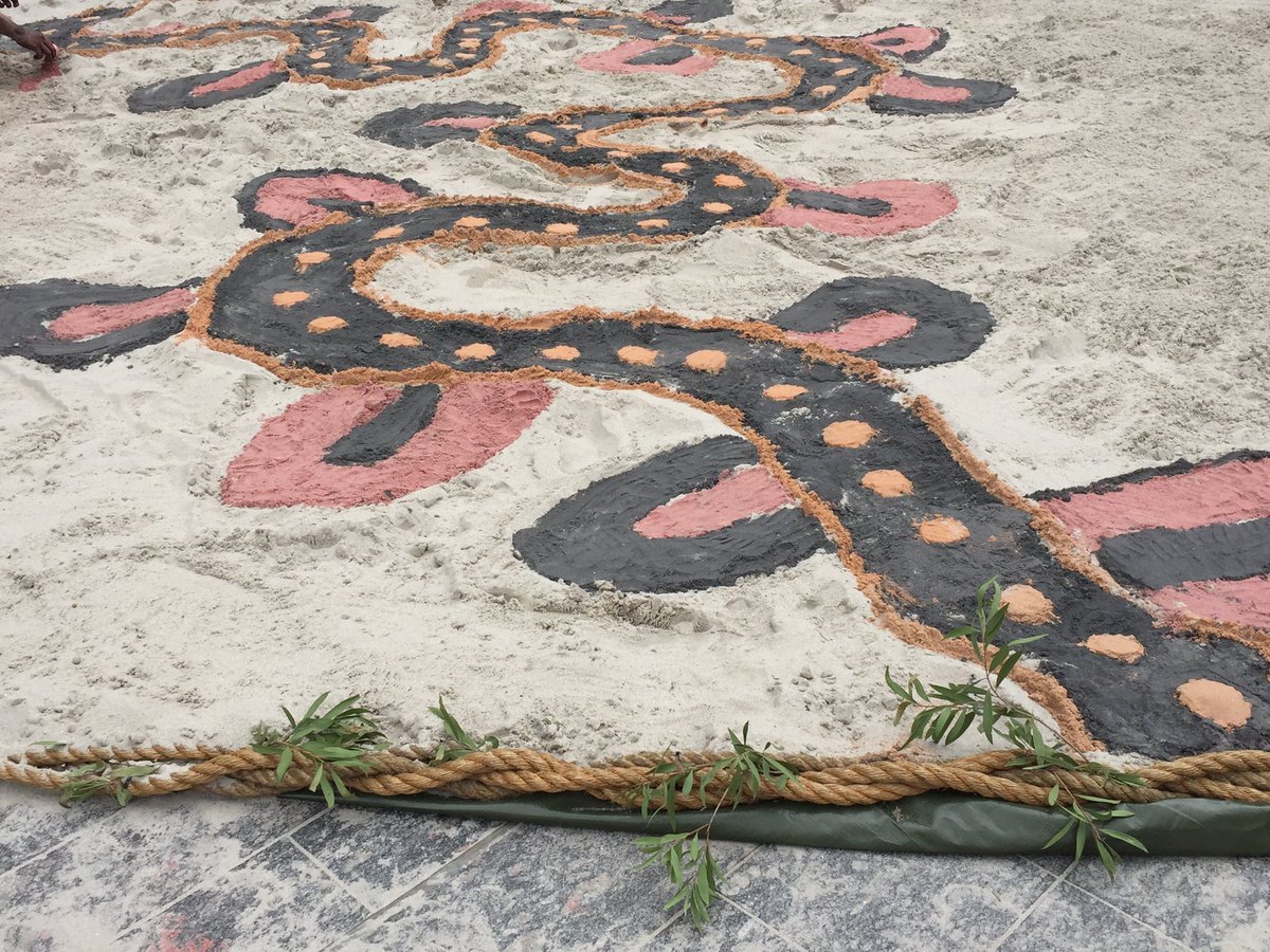 chaboodesigns's tweet photo. @meeanjinmarkets sand dancing circle coming together nicely thanks to Kyra Mancktelow, Dylan Mooney &amp; Libby Harward! https://t.co/dsqLPsAIdm