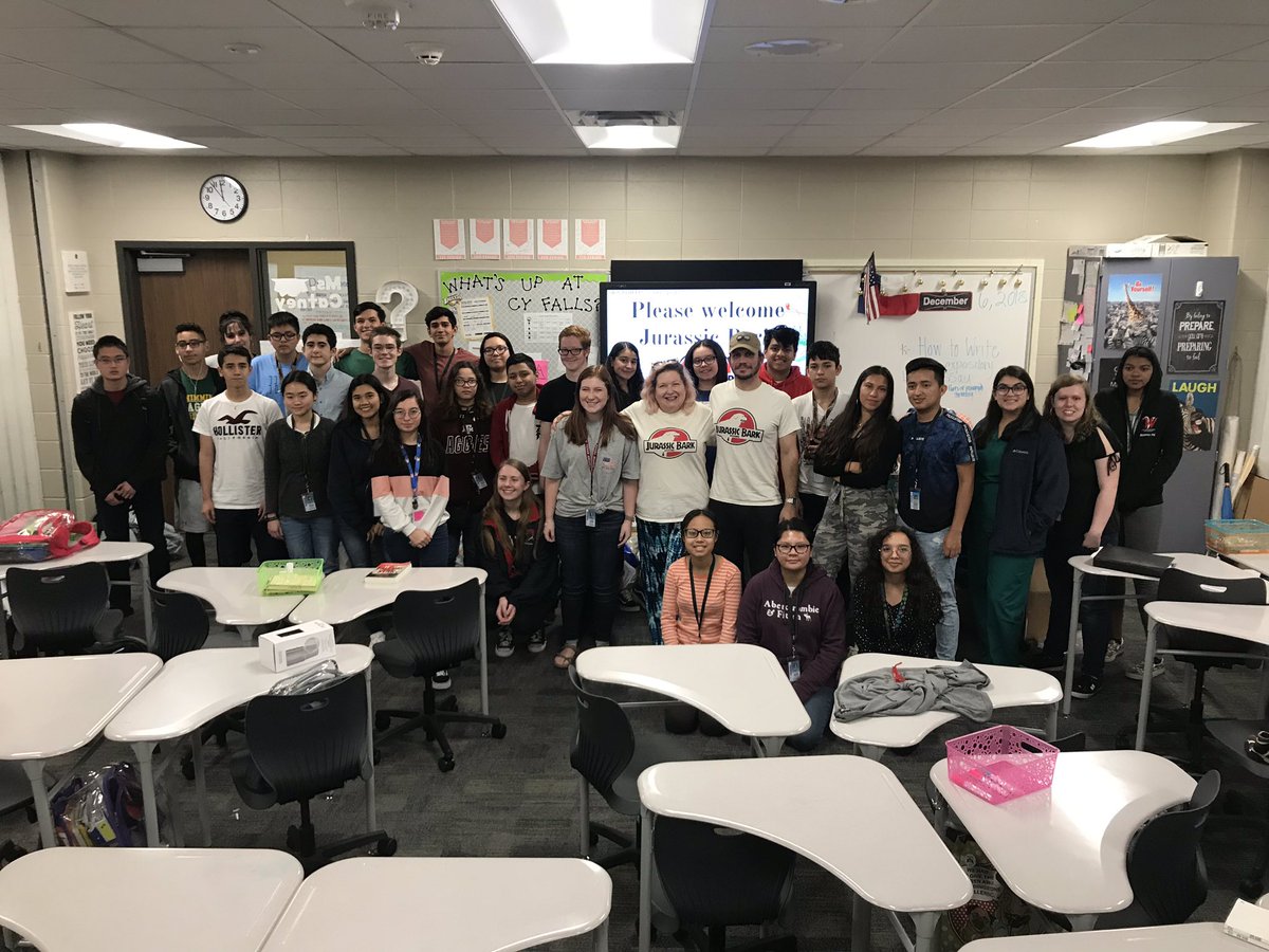 learninwithlife's tweet photo. HUGE thank you to @JurassicBark_ for coming to talk to @cyfallshs SPAA! It’s important to raise awareness and educate ourselves about the problems going on in our own city. We hope our donations help! #1millionstrayanimals #homelesswithpets #CFISDspirit https://t.co/294HzcKvkM