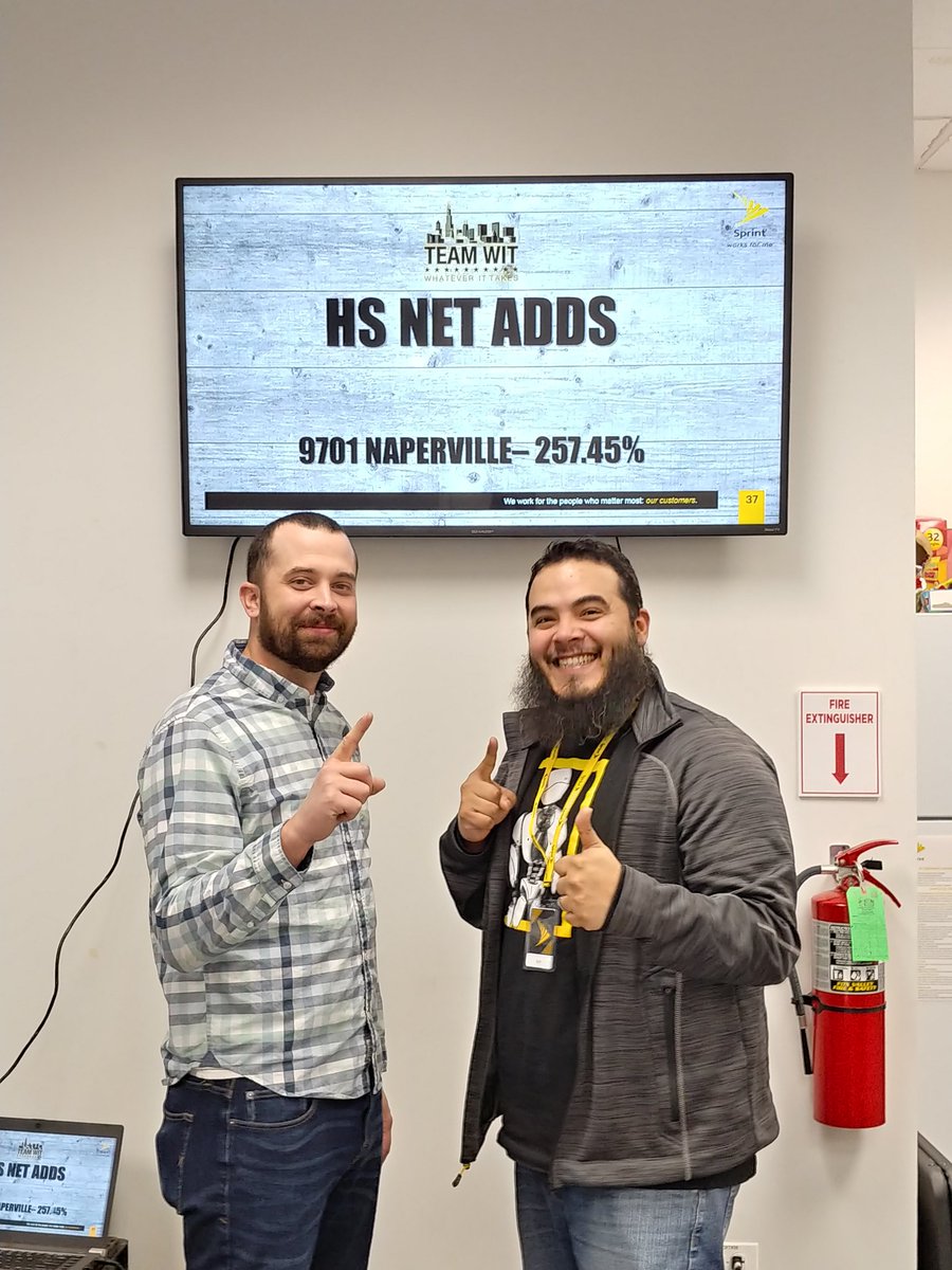 w_t_denk's tweet photo. November WIT awards! Handset Net Adds champion goes to Ray and his new Naperville team! @LangerSprint @jimmills22 @SprintNapTown https://t.co/rWZU0yeFXH