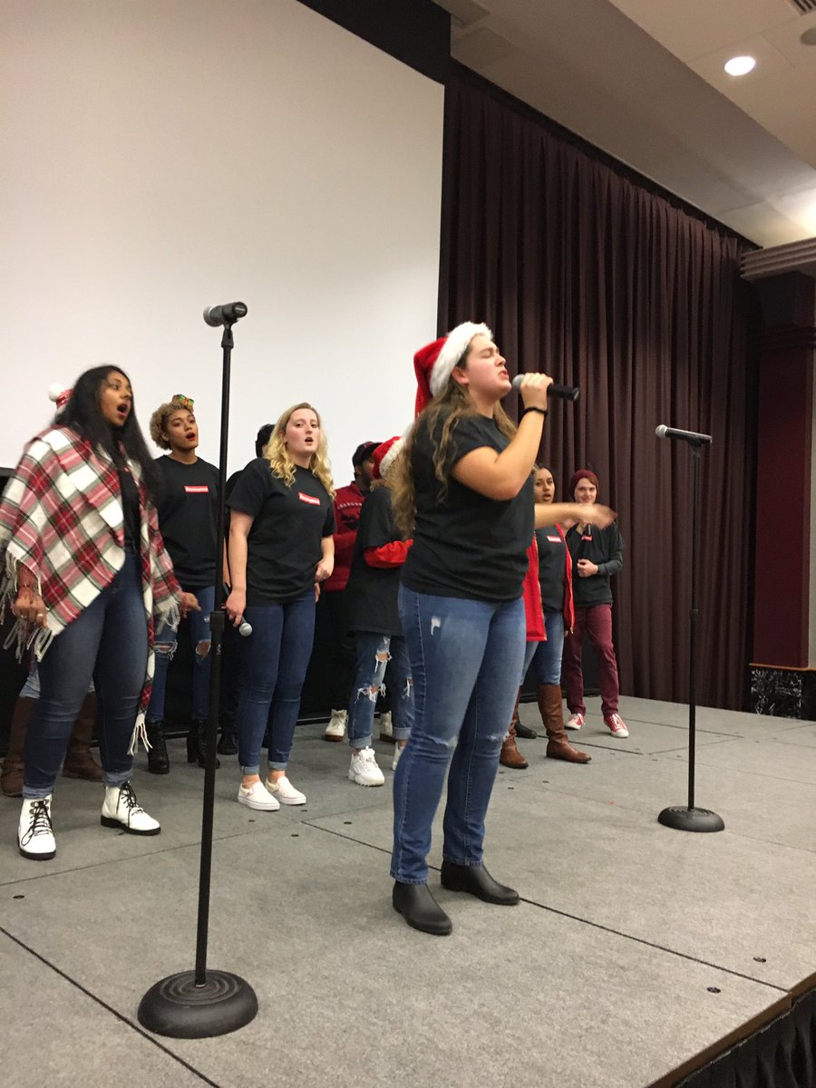 RussellHouseUU's tweet photo. Russell is ‘beary cool’ tonite!  Thanks @usccp for the fun and music!  #Acappella #buildabuddy https://t.co/gQhbQiacEY