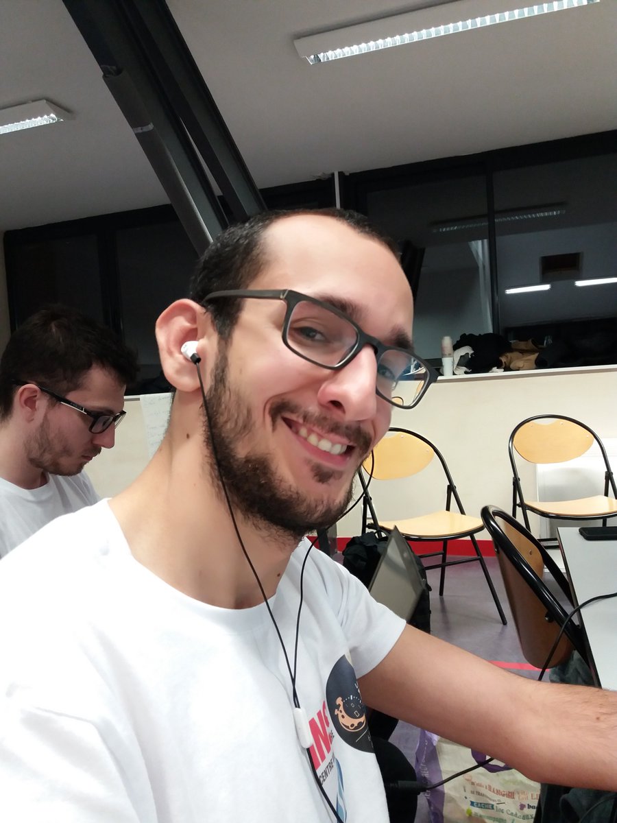 TrollsGit's tweet photo. Poursuivons nos petites présentations de l'équipe...
C'est au tour de notre petit galérien de la soirée : Jean ! Il est notre manager ou plutôt notre Technico-Commercial (chuttt...il ne faut pas le dire trop fort sinon il se met en colère... 😂) 😎
#DefiJobOpp  @JobOpportunIT_ https://t.co/Xd5xacuKsw