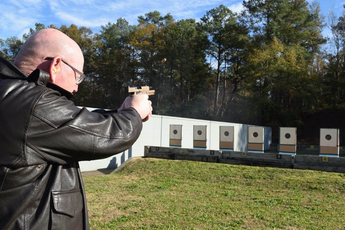 ArmyAEWE's tweet photo. The Army Futures Command TRAC Team visited the Maneuver Battle Lab/Army Expeditionary Warrior Experiment during the Federal Ammunition Enhanced Barrier Round study at the U.S. Army Marksmanship Unit Test Facility. https://t.co/COHLOcvYi5