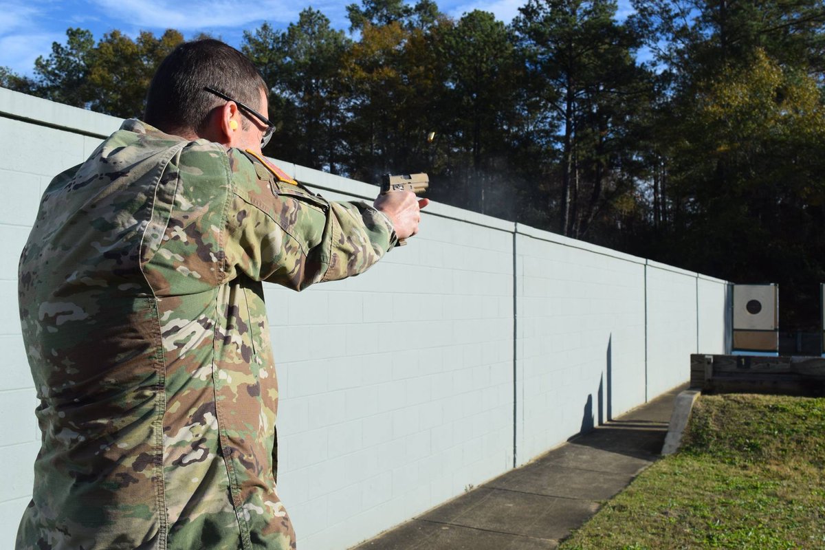 ArmyAEWE's tweet photo. LTC Lerz from the Army Futures Command TRAC Team won the 1st Annual Futures Command Shooting Competition against his fellow coworkers. The competition was fierce but the TRAC Team showed great sportsmanship and skill in shooting the Army's new Service Pistol, the Sig M17. https://t.co/4Rh1DyD8Ra
