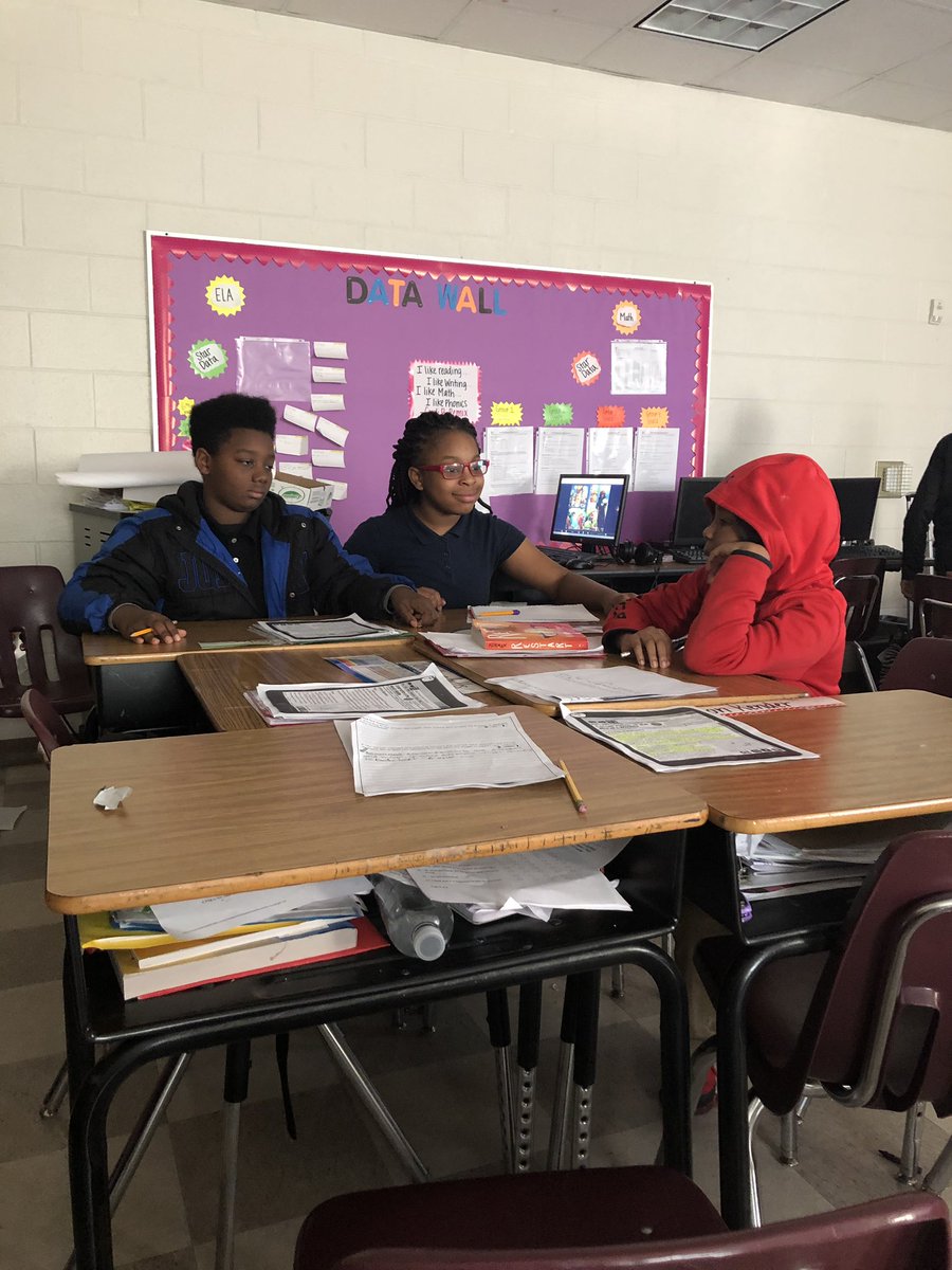 APSInducts's tweet image. Setting 👧🏽👦🏽 up for success requires scaffolding. @forrest_taylor1 @WallineW @APSFinchEagles @APSFinchAP @TMunn_PLC #TeacherModeling #AnchorCharts #VerbalVisualInstructions #AcademicConversations