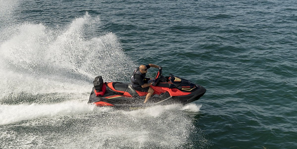 BRPSeaDoo's tweet photo. Going nowhere fast -- exactly how we like it.
#SeaDoo #SeaDooLife #musclecraft #racing https://t.co/tcmf7lzYju
