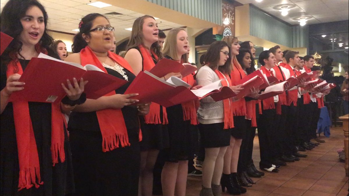 💥Breaking news💥only 50 tix left for dinner theatre. Here is THS theatre, many of whom will be performing@dinner theatre. #TpsPrepares