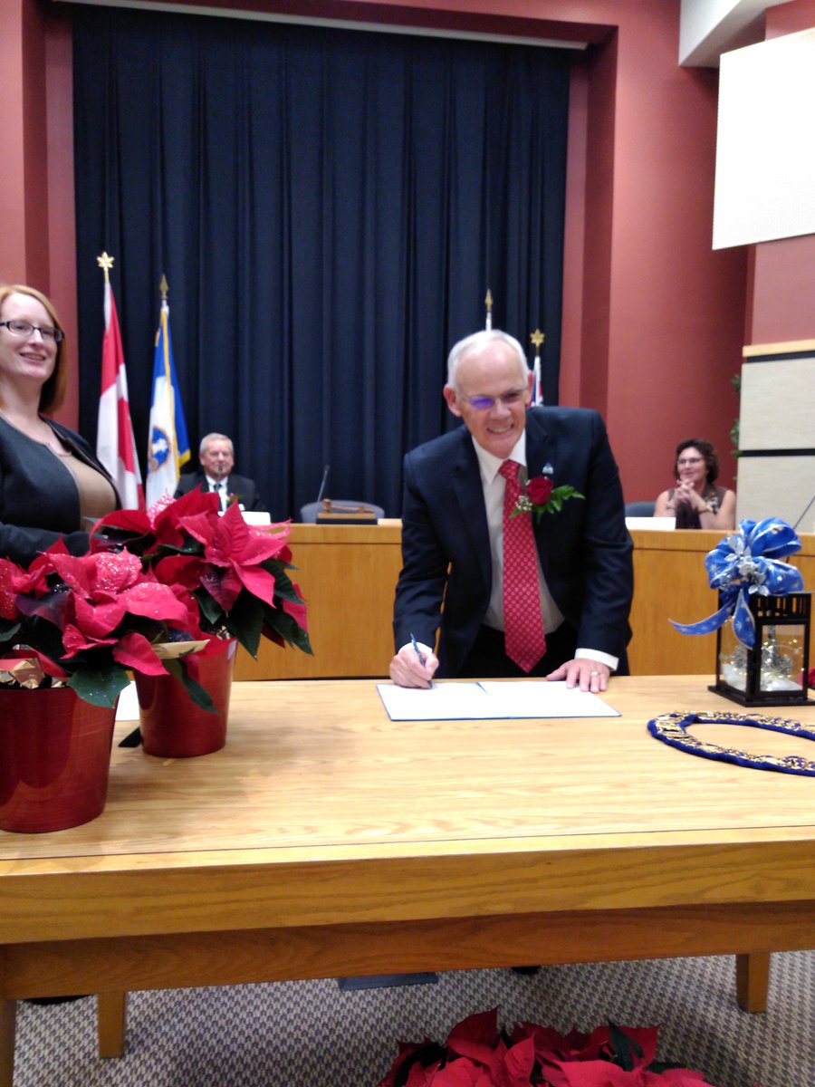 TayTownship's tweet photo. Ted Walker is sworn in as Mayor. https://t.co/UoEwfp2cFn