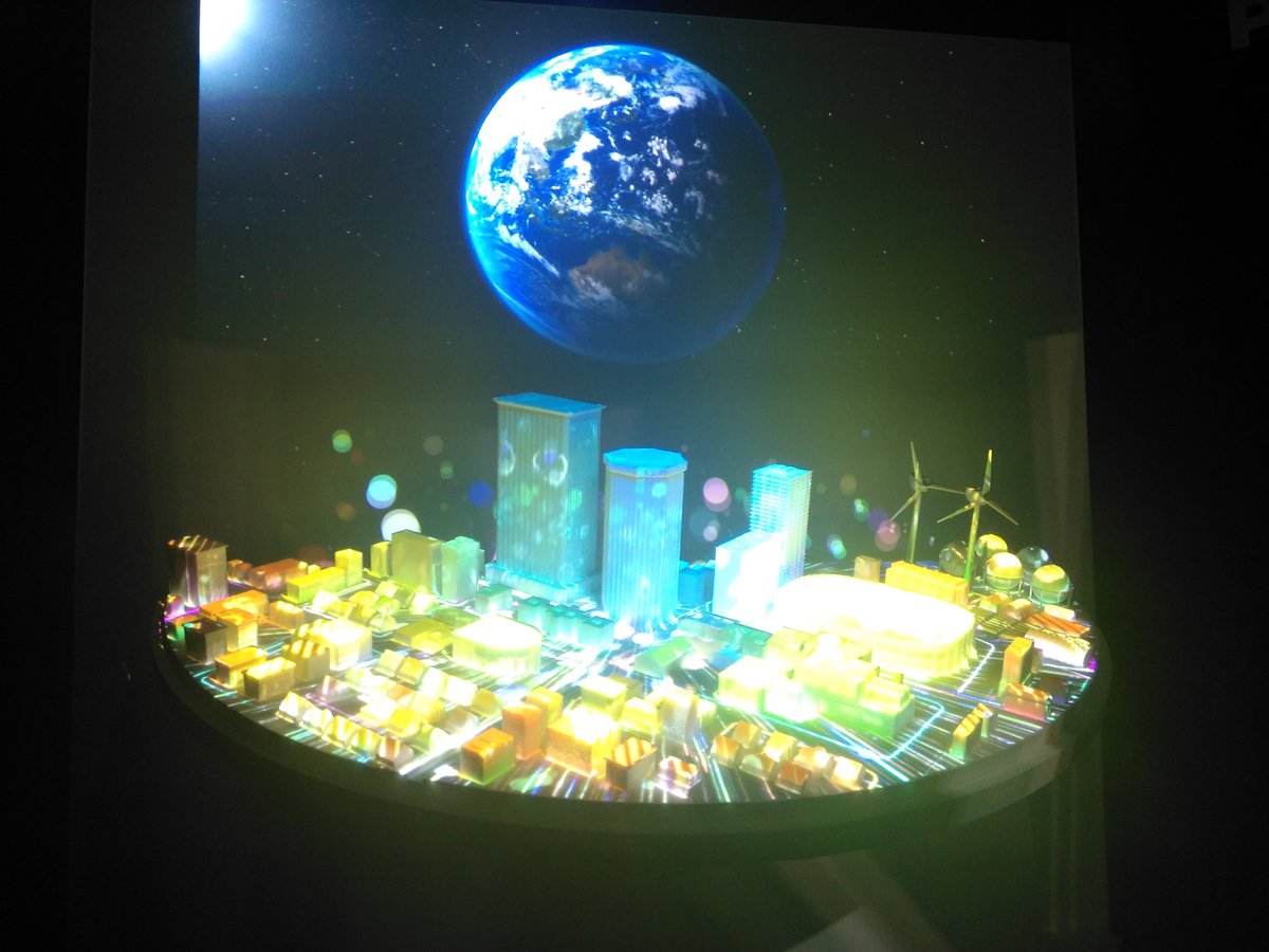 環境省 On Twitter Cop24レポート ポーランド のヘンリク コヴァルチク環境大臣がジャパンパビリオンを訪問されました 高橋地球環境審議官から各展示物についての説明と お互いの国の気候変動に対する取組について 意見を交換しました