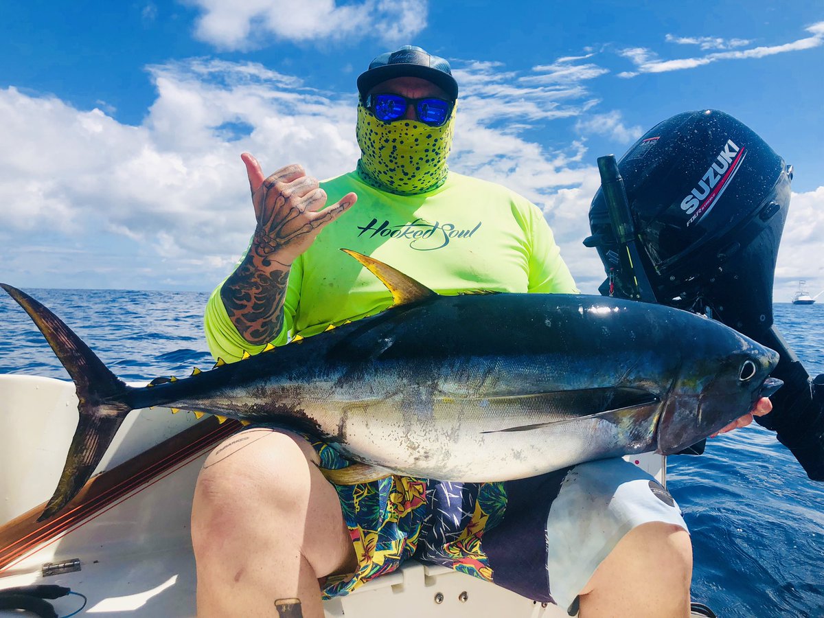 GolfForACure843's tweet photo. With Christmas right around the corner what better time to buy the fisherman/women in your life some @hookedsoul gear. Use FISHONCR promo code for 15% of your order. #Hats #Gloves #Gaiters #Performancetees #Spf #FishingGear https://t.co/v3kjcqYP0E 🤙🏼🇨🇷 https://t.co/lInVMzsYTS