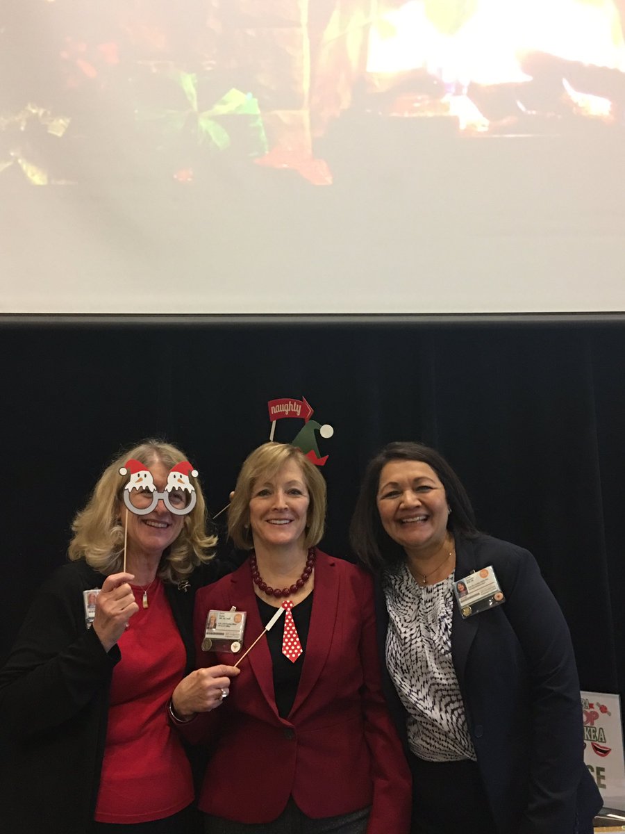 Nursing Winter Celebration... so blessed to be a part of an excellent Nursing Community... <a href="/CarolPorterDNP/">Carol Porter DNP, RN, FAAN</a> <a href="/DeeGallardo/">Luisa "Dee"Gallardo</a> <a href="/gbb15RN/">Ginny Bowman, DNP, APRN, NEA-BC</a> <a href="/GinaButlerMSN/">Gina Butler MSN, RN</a> <a href="/ppisters/">Peter WT Pisters, MD</a> <a href="/MDAndersonNews/">MD Anderson Cancer Center</a>
