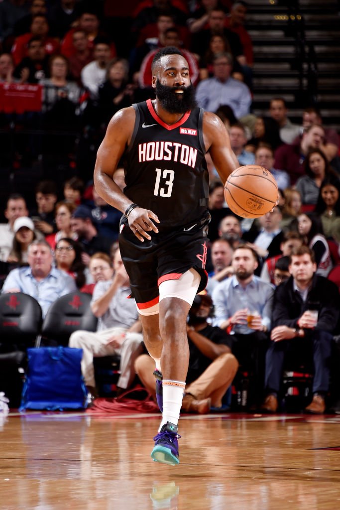 James Harden leads the NBA in scoring (30.6 ppg) and steals (2.3 spg).
8:00pm/et: @nyknicks x @celtics
10:30pm/et: @HoustonRockets x @utahjazz
TNT Thursday Tune-In Tidbits: https://stats.nba.com/articles/tune-in-tidbits-tnt-thursday-dec-6-2018/ … …