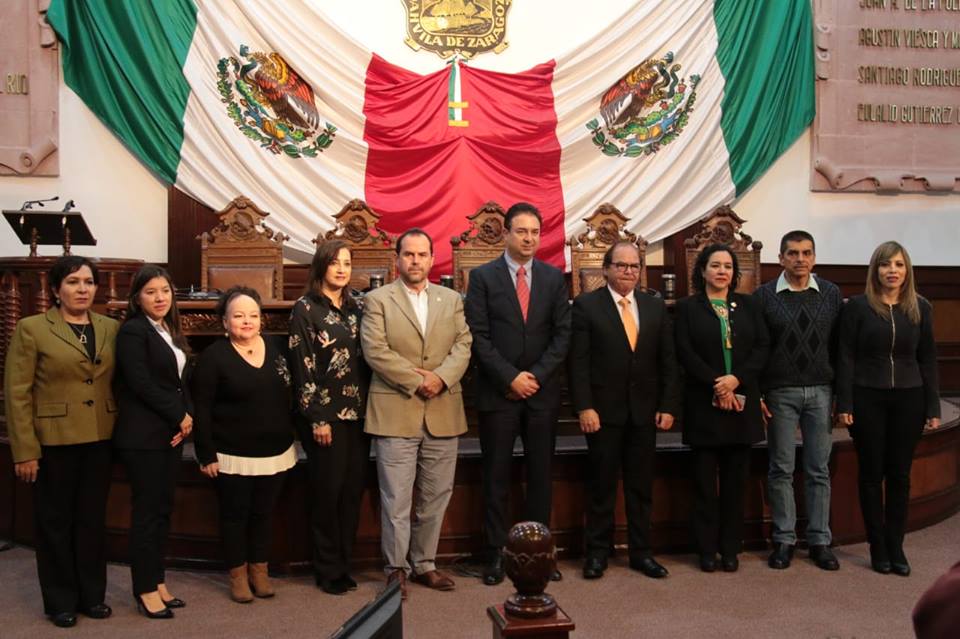 CoahCongreso's tweet photo. En este momento se encuentra ante la Comisión de Salud de la LXI Legislatura el Dr. Roberto Bernal Gómez, con motivo del desglose del Informe de Resultados de la Secretaría de Salud del Estado de Coahuila. #TodasLasIdeasTodasLasVoces https://t.co/MubfhufIwh