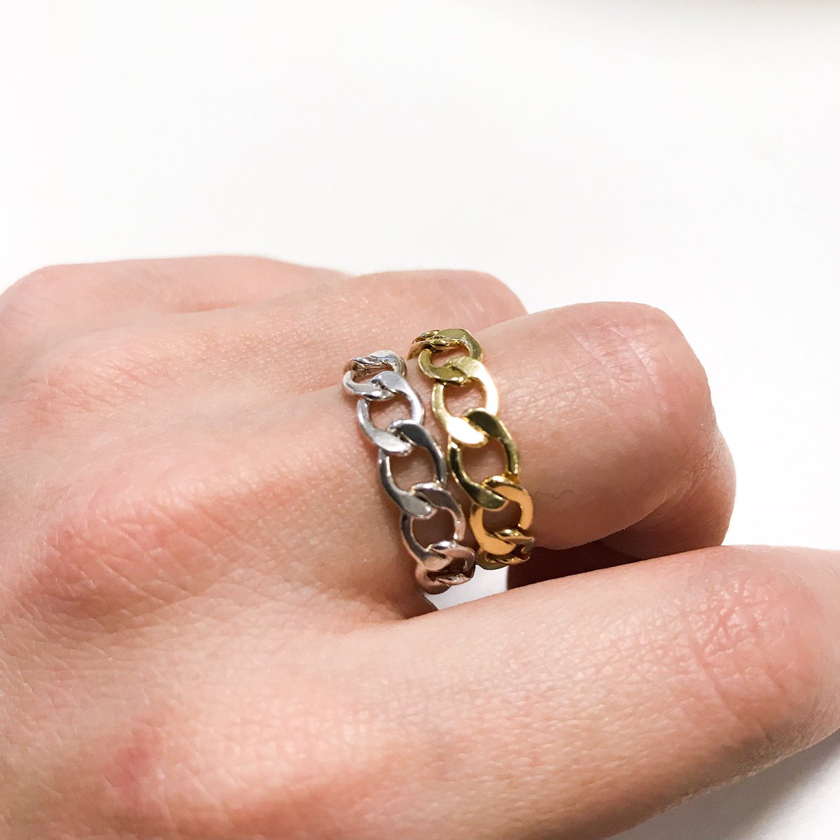 iperles's tweet image. ⛓ Chains everywhere ⛓
Confectionnez vos propres bijoux avec nos chaînes plaquées or et argent ✨
Réf : CH86, CH87
loom.ly/0fGPDos
#iperles #iperles #perles #beads #loisirscreatifs #diy  #craft #handcraft #diy #accessoires #accessories #creationbijoux #chain