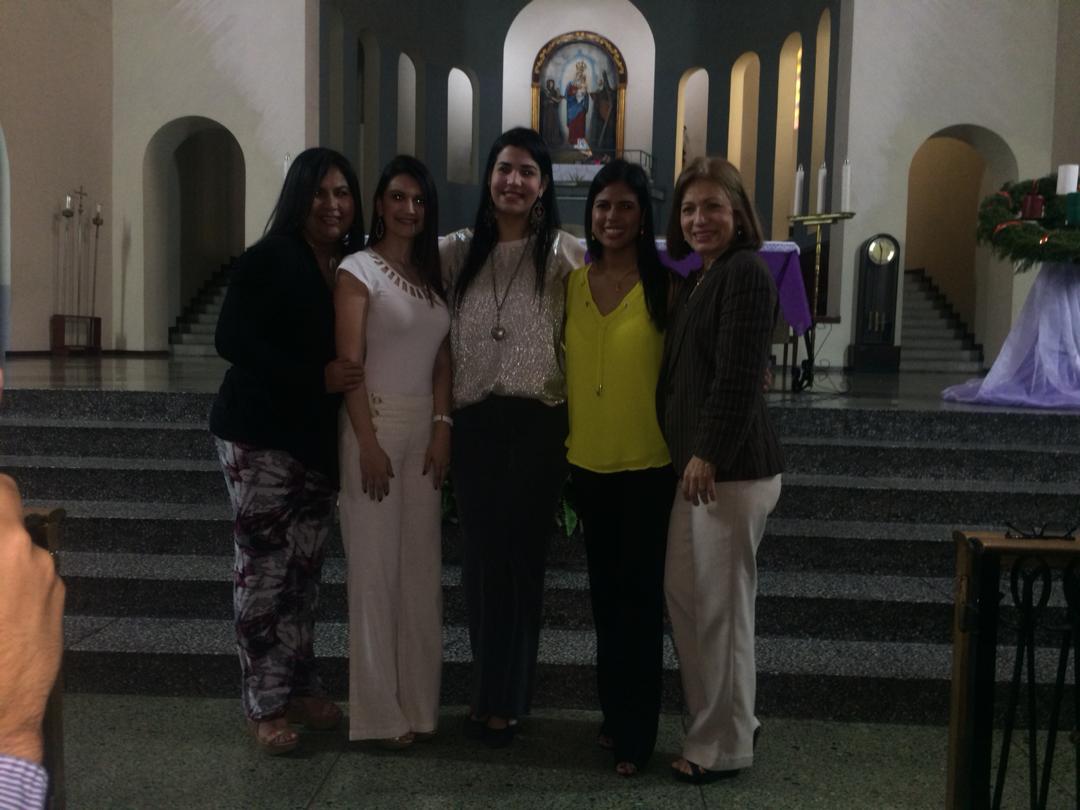 ORLJmdelosRios's tweet photo. Hoy fue la misa de acción de gracias por nuestras 3 nuevas especialistas en ORL, egresadas de nuestro postgrado ¡felicitaciones!  #ORLJM @ligiaABoett @svorl https://t.co/0BkSLPac8U