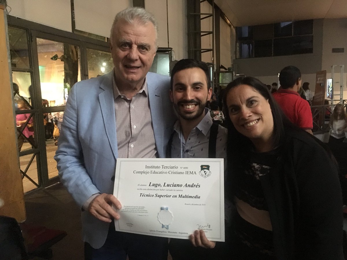 Luciano434's tweet photo. Soy Técnico superior en Multimedia!
La mejor selfie en mi acto de colación, la tengo yo. Con el pastor fundador del Ceciema, que me dio la oportunidad de pasar por todo el secundario, y ahora el nivel terciario. Linda noche gracias a Dios #graduado #acto #jueves @TecMultimedia https://t.co/Kn0pKCCyA6
