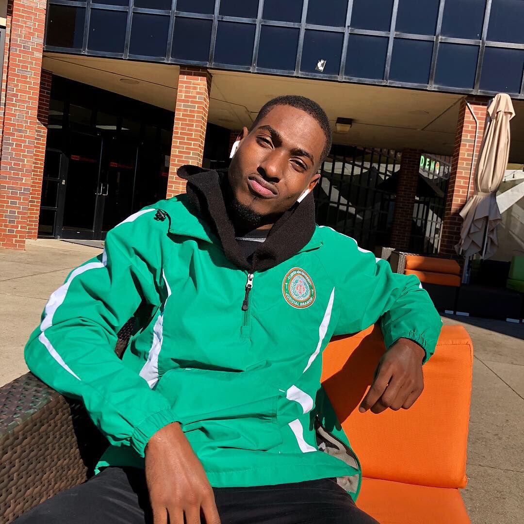 ohthatsdking's tweet photo. What's always in season? π€Chocolate π«ππ #getyouapiece #finalsweek #FAMU https://t.co/lexmPVUhnv