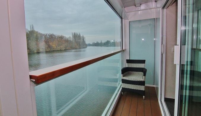 TeemingVR's tweet photo. Embark on our brand new 5 Star MS Royal Emerald 🛳️in the cultural capital of the Netherlands, Amsterdam, for this 10-day springtime adventure! Each suite has a private balcony for your enjoyment. Starting at only $1299/person. BOOK HERE⬇️https://t.co/vX5CbrRfy1 https://t.co/2o8eqwVIp9