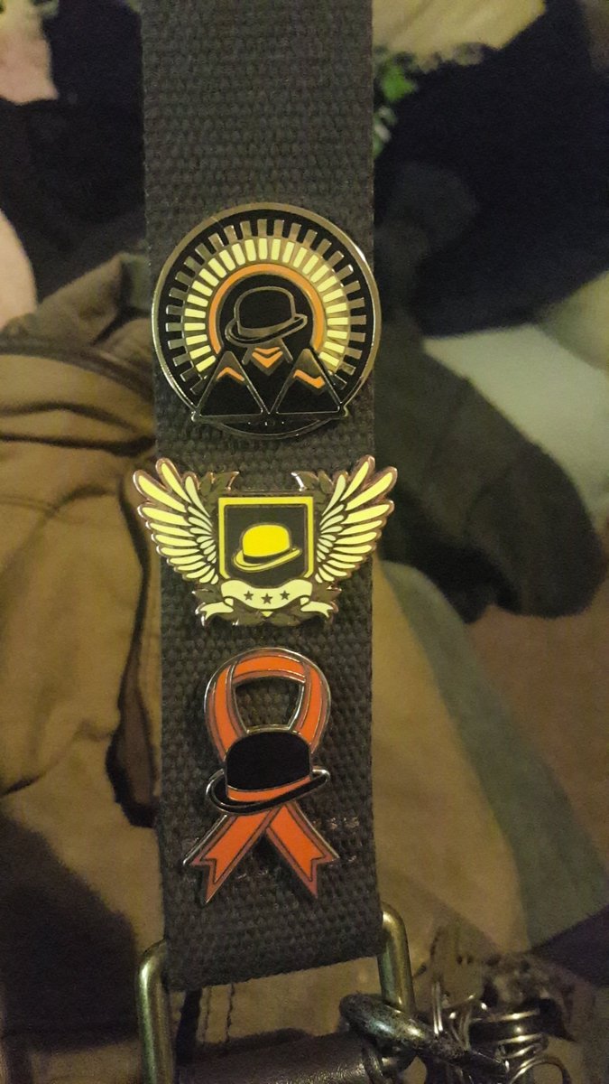 LightbringerOWO's tweet photo. Got my order from #TotH2018 today and everything is perfect! Really excited to add this year's pin to my collection. Thank you to @TipoftheHats for everything you do and to @Miss_Jasbutts for all your hard work with the merchandise! https://t.co/Naqf7GYtsZ