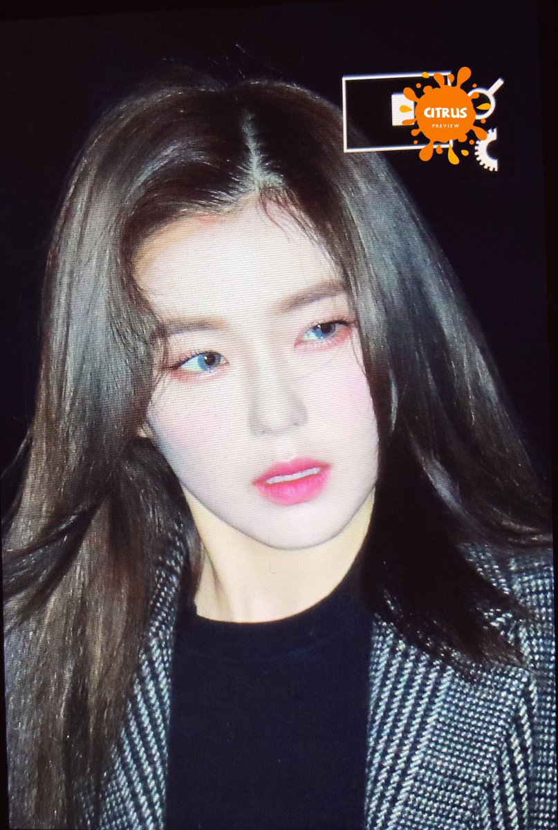 fragrance0329's tweet photo. 2018.12.03 KBS
Preview ​​​
#IRENE #아이린 #REDVELVET https://t.co/MfW2XwfxXi