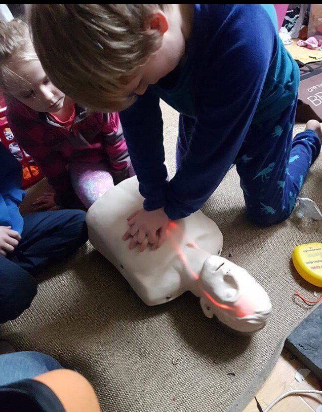 EiremedSafetyte's tweet photo. Our friends at Passage monks town CFR Training their Kids in CPR and Defibrillation. See how they can acheive Cerebral Blood Flow to the Brain using the Brayden Manikin with lights... Well done, you are never too young to start..... https://t.co/QMxSgboGSz