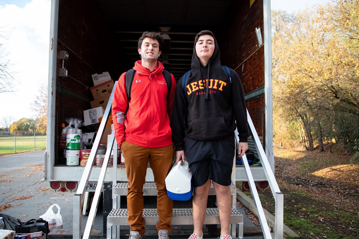 JesuitHighSac's tweet photo. A huge shout-out to Damian Brunton 21 and Gabe Slater '19 who donated 675 pounds of food to the food drive. Tomorrow is your last chance to #fillthetrailer. #menforothers https://t.co/c2h9A3dy6r